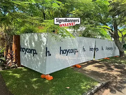 Fixed to the temporary Rapid Mesh fencing panels, this printed fence mesh banner wraps around the corner.